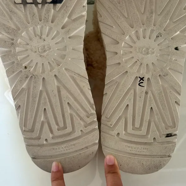 UGG OH FLUFFITA Slide Slippers Sz 10 Sheepskin Upper And Insole Color Natural - Image 9