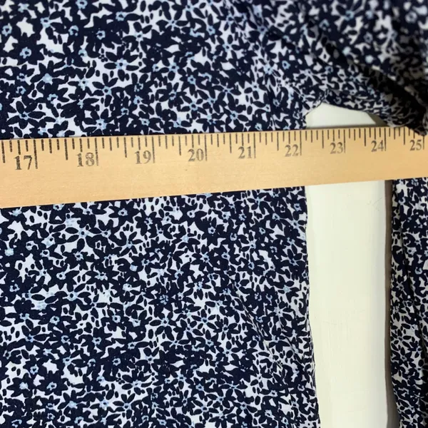 GAP Womens Navy Blue Floral V-Neck Long Sleeve Rayon Blouse Top L Flowy - Image 9