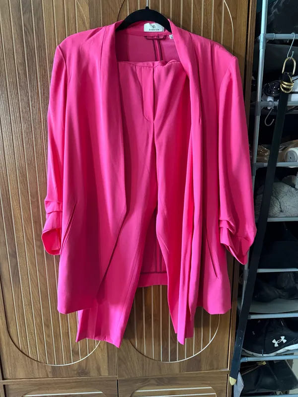 Babaton Aritzia Blazer and Pants - Image 4