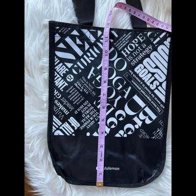 Lululemon Black Graphic Tote bag - Image 3