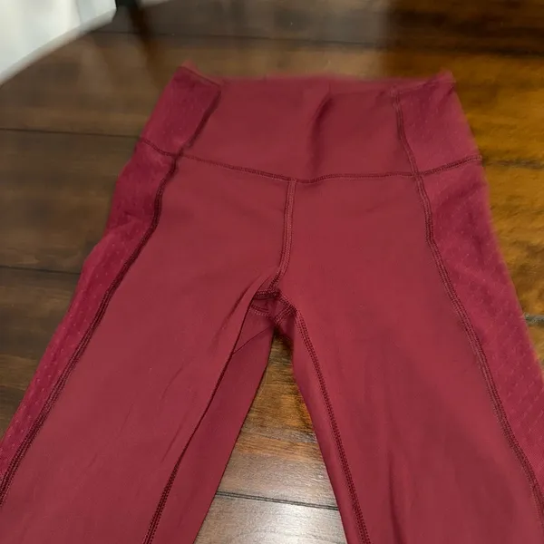 lululemon athletica Burgundy Leggings Size 4 - Image 4