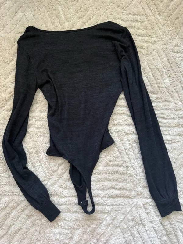 Abercrombie & Fitch Black Long Sleeve V-Neck Bodysuit - Image 5