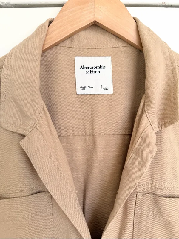 Abercrombie & Fitch Tan Soft Button Front Utility Jumpsuit Sz S Like New - Image 5