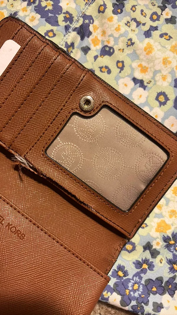 Michael Kors Wristlet - Image 5