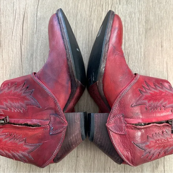 HTC Hollywood Trading Company Folded Cowboy Ankle Boots in Burgundy Sz 37 / 7 US - Image 2