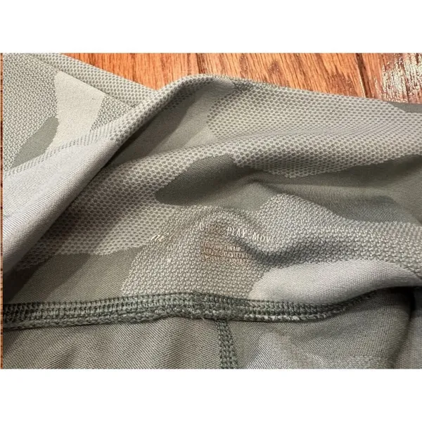 Aerie Green Camo Leggings Medium M - Image 5