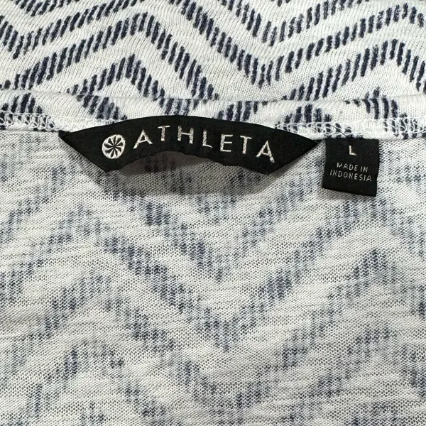 Athleta Breezy Chevron Muscle Tank Top Blue White Athletic Women’s Large - Image 2