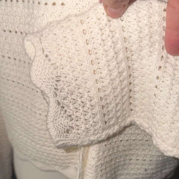 Cream Crochet V - Image 3