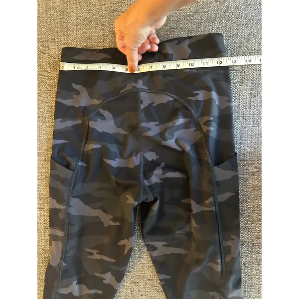 Athleta Camo Ultimate Stash Tight‎ Leggings Women's Size S Black Grey Activewear - Image 3