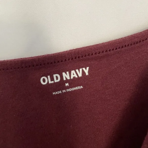 Old‎ Navy Womens Ribbed Burgundy Bodysuit Spaghetti Straps Snap Closure Medium - Image 4