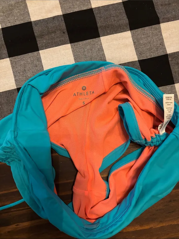 Athleta small teal blue ruched swim shorts - Image 2