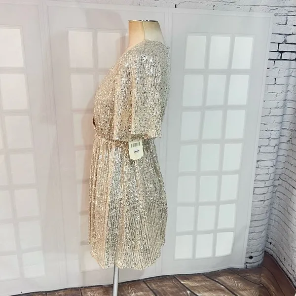 Altar’d’ State NWT Gold Mesh Sequin V-Neck Lined Bridesmaid Mini Dress Medium - Image 8