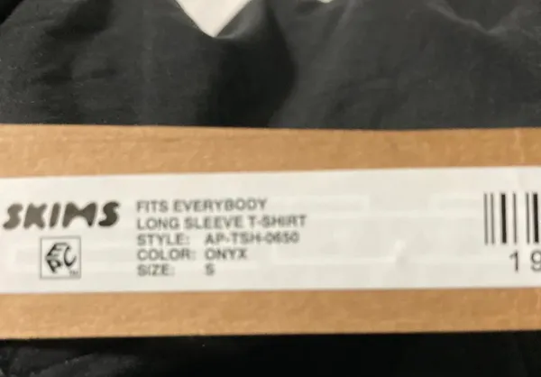 SKIMS Fits Everybody Long Sleeve T-Shirt S - Image 3