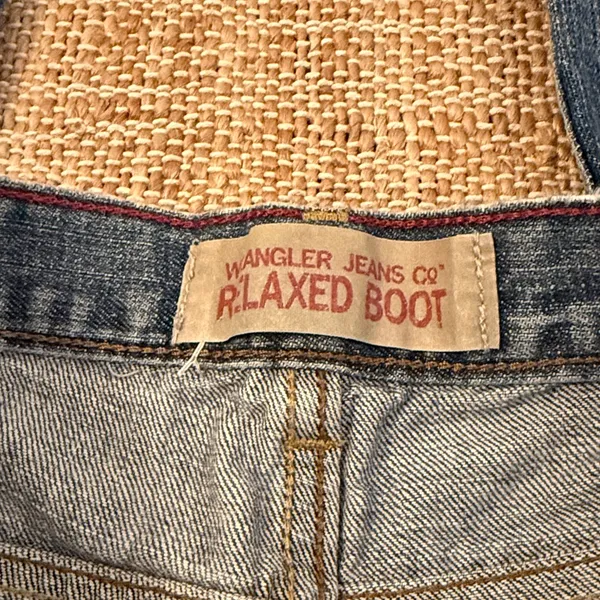 Wrangler Retro Y2K Relaxed Boot Cut Jeans Women’s Size 30 x 32 - Image 5