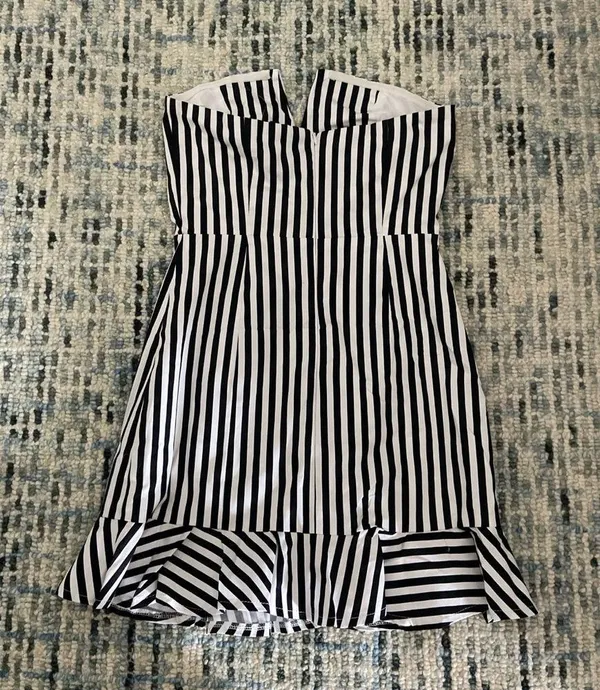 Olivaceous stripped strapless dress - Image 4