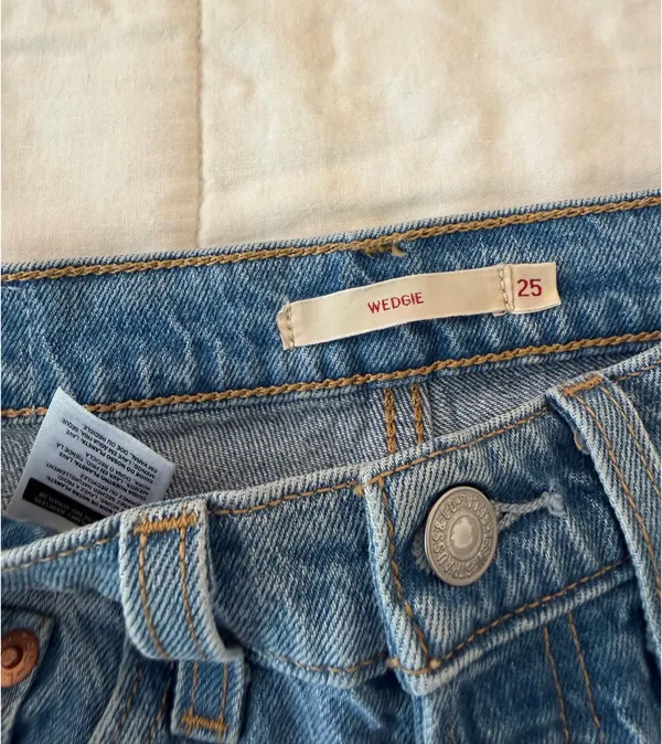 Levi’s Wedgie Jeans - Image 2