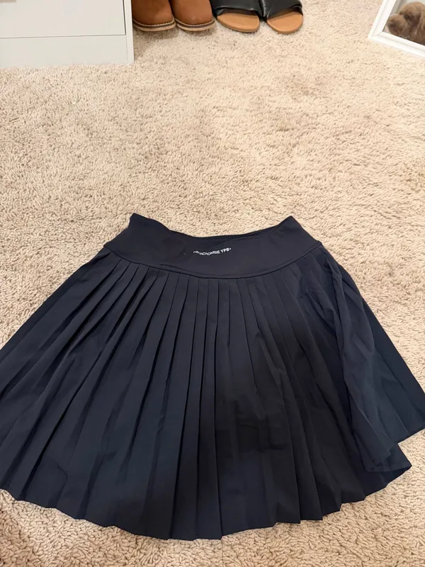 Abercrombie navy skirt - Image 2