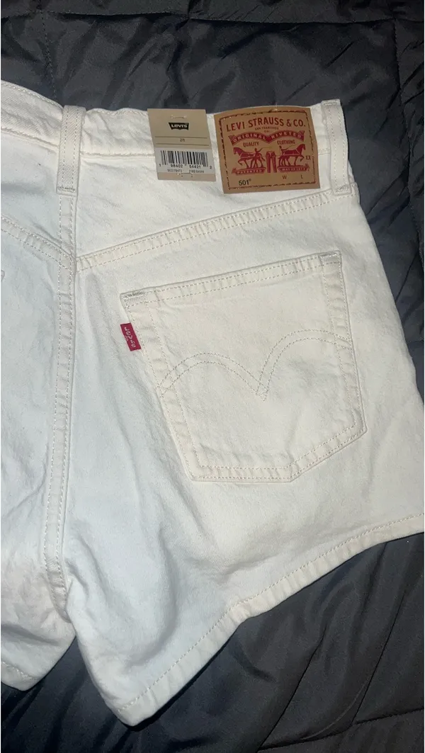 Levi's Women's 501 Original Shorts Sz 28 - Image 6