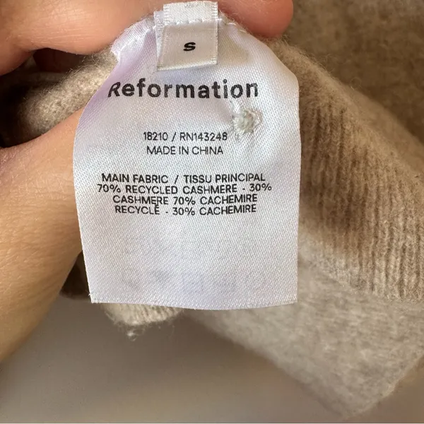 Reformation Women’s Oatmeal 100% Cashmere‎ Crew Neck Sweater Size Small - Image 3