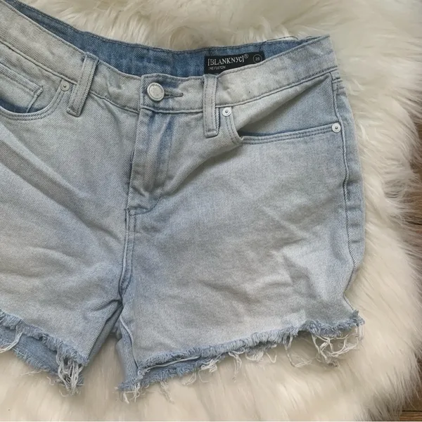 Blank NYC the Fulton Roll Up Light Blue Jean Shorts Size 28 - Image 3