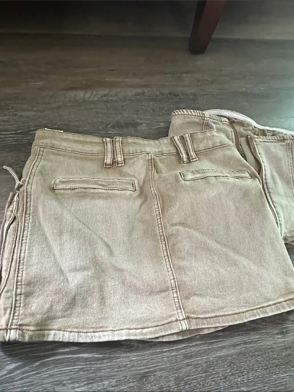 SHEIN Taupe Two-Piece Corset Top and Cargo Mini Skirt Set - Image 4