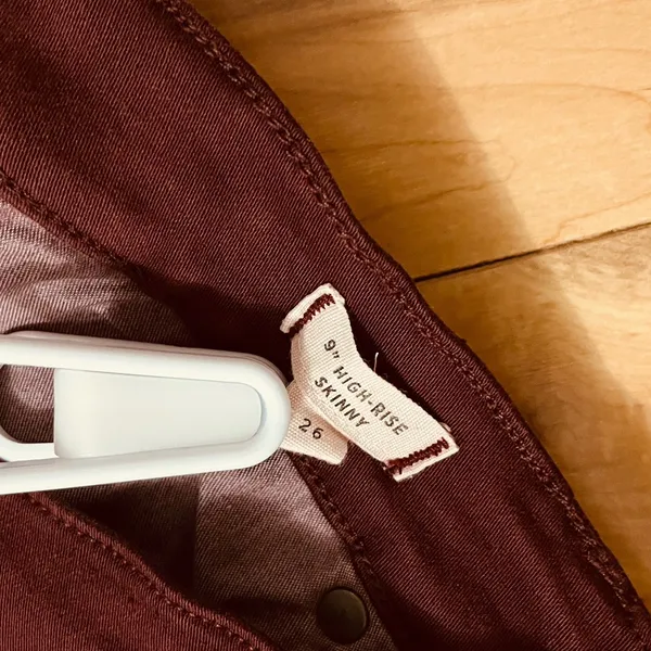 Madewell Women's Skinny Pant Sz 26x29 Maroon 19" Rise - Image 2