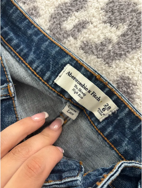 Abercrombie Jeans - Image 5