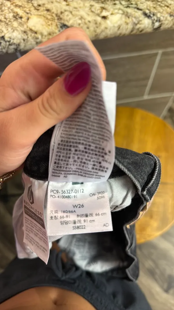 Levi’s 501 Shorts - Image 2