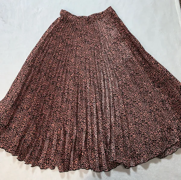 Pull&Bear pleated midi skirt in animal print size XS - Image 7