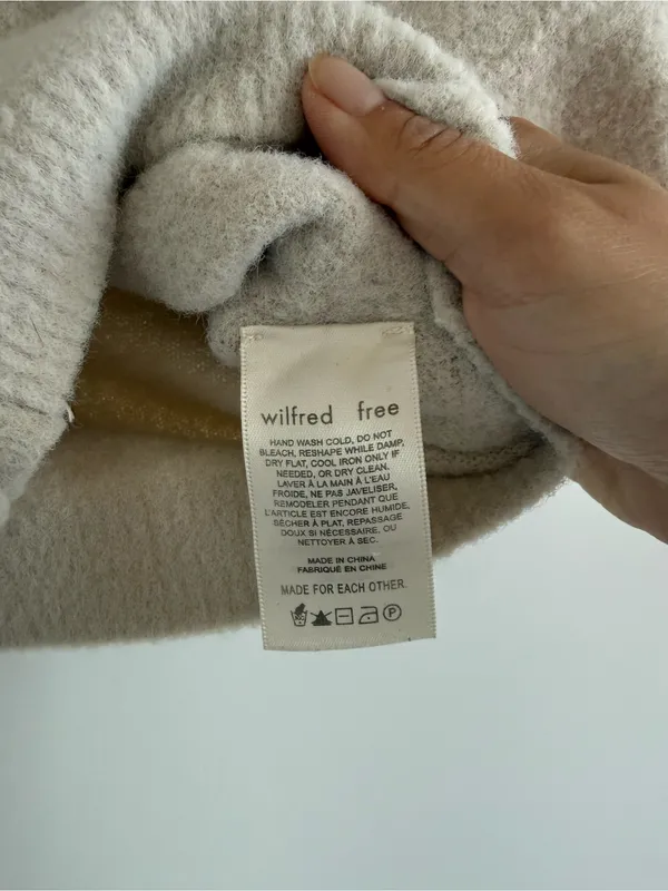 Aritzia Wilfred Free Short Button-Front Women's Sweater Cropped Cardigan - Cream - Image 3