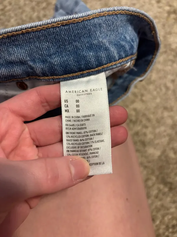 American Eagle Relaxed Shorts - Image 3
