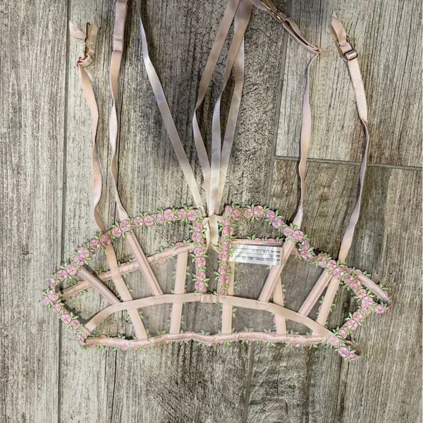 NWOT Crystal Martin Floral Garter Belt - Image 3