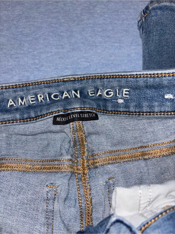 American Eagle Outfitters Women’s Faded Blue Skinny Jeans - Image 3