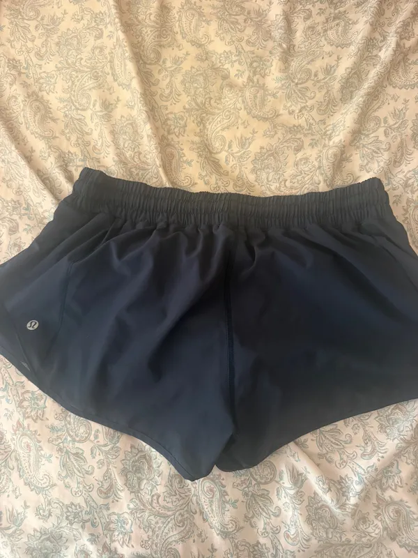 Lululemon Shorts Hotty Hot 2.5" Navy Blue - Image 2