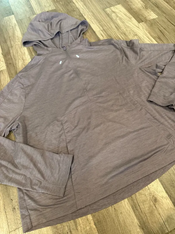 Layer 8 lightweight hoodie  - Image 2