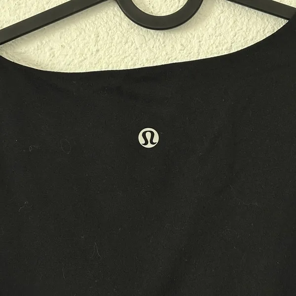 Lululemon crop top long sleeve cut out Sz 6 - Image 5