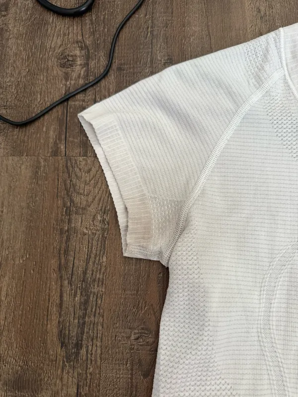 Lululemon Swiftly Short Sleeve - Image 4