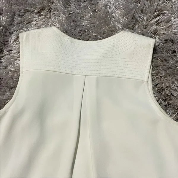 Trina Turk Arleen Dress in a size 4 - Image 8