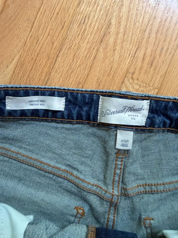 Universal Threads Jean Shorts - Image 3