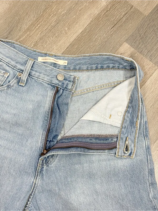 Levi’s High Waist‎ Straight Leg Jeans Light Blue Women Size 29 - Image 8