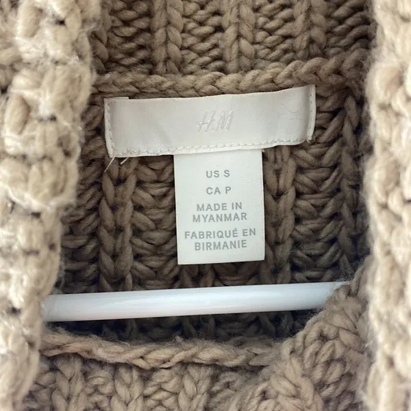 H&M Chunky Knit Turtleneck Boxy Sweater - Image 10