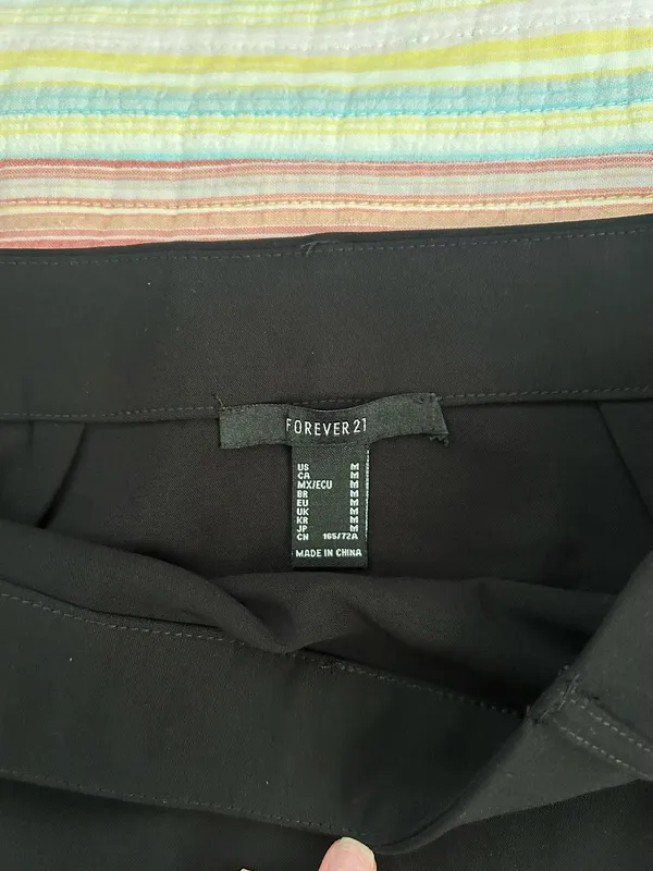 Forever 21 Black Mini Skirt - Image 2