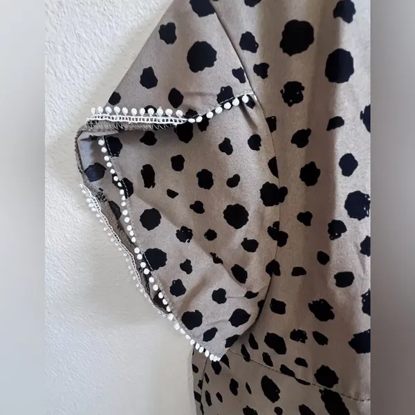 SHEIN‎ Small Dalmatian print blouse - Image 3