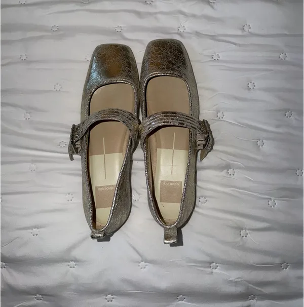 Dolce Vita Silver Flats Size 9 - Image 4