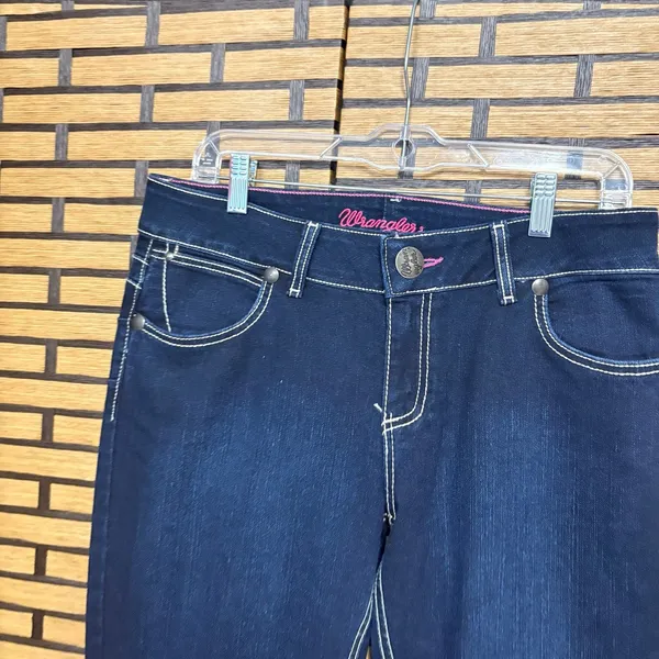 Wranglers Darkwash Jeans Size 9/10‎ - Image 3