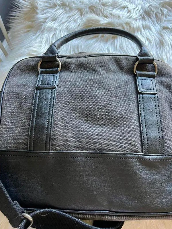 Steve Madden Messenger Bag/Computer Bag - Image 4