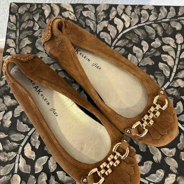 Anne Klein Brown suede ballet flats‎ with gold chain & fringe detail - Image 2