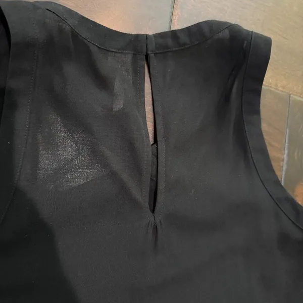 Bellatrix Metallic Beaded Cut Out Criss Cross Tank Top Black Size Medium - Image 7