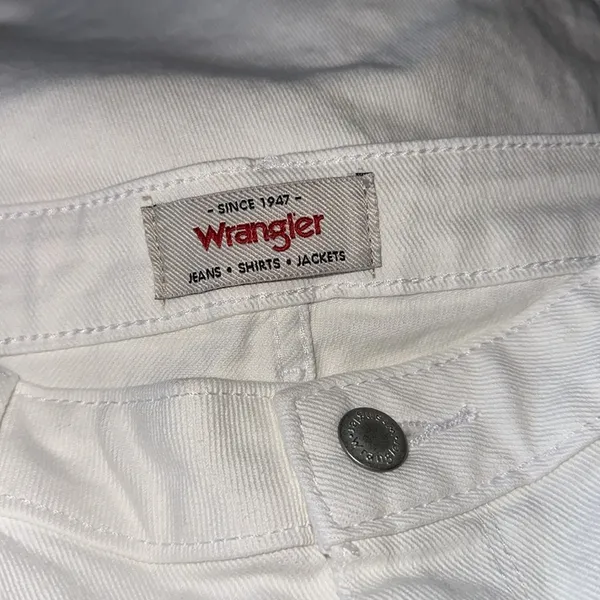NWT Wrangler Womens High Rise Rodeo Straight Leg Crop Jeans- 14/32 - Image 6