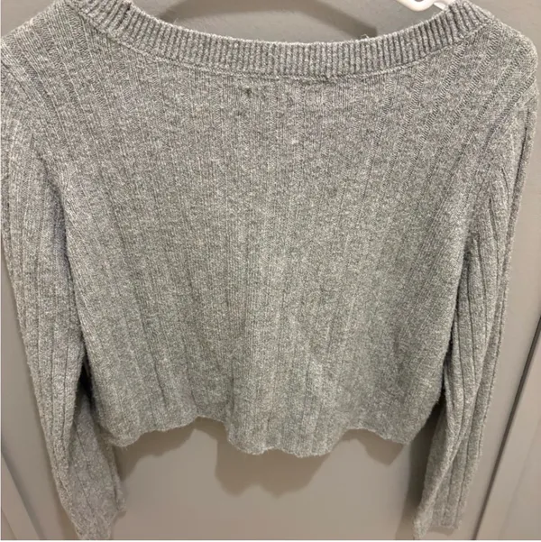 American Eagle Outfitters Gray Sweater  - Image 4